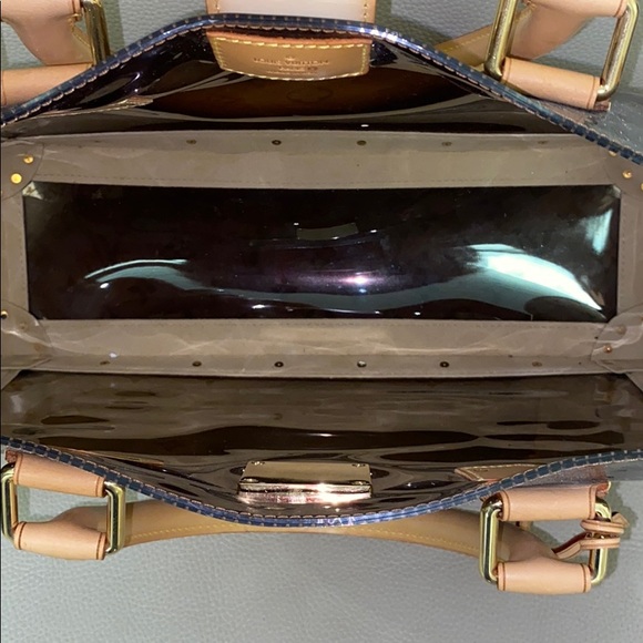 Louis Vuitton Purse - Picture 3 of 4